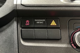 sininen Volkswagen Transporter 2019 kuva 23.