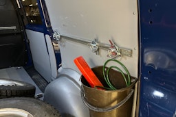 sininen Volkswagen Transporter 2019 kuva 30.