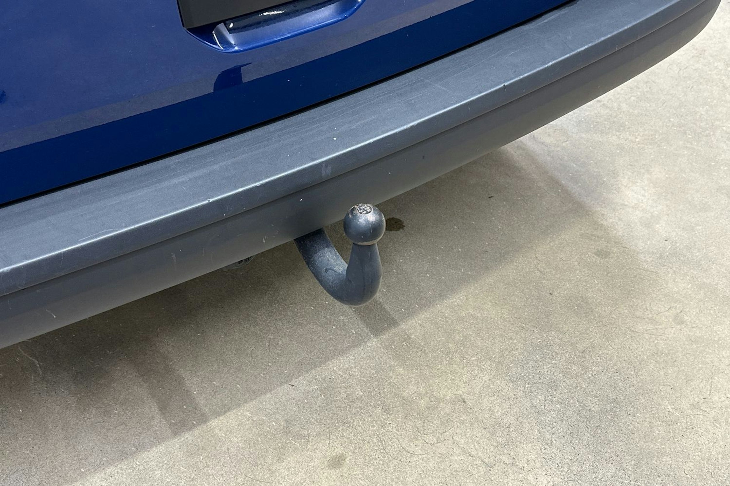 sininen Volkswagen Transporter 2019 kuva 33.