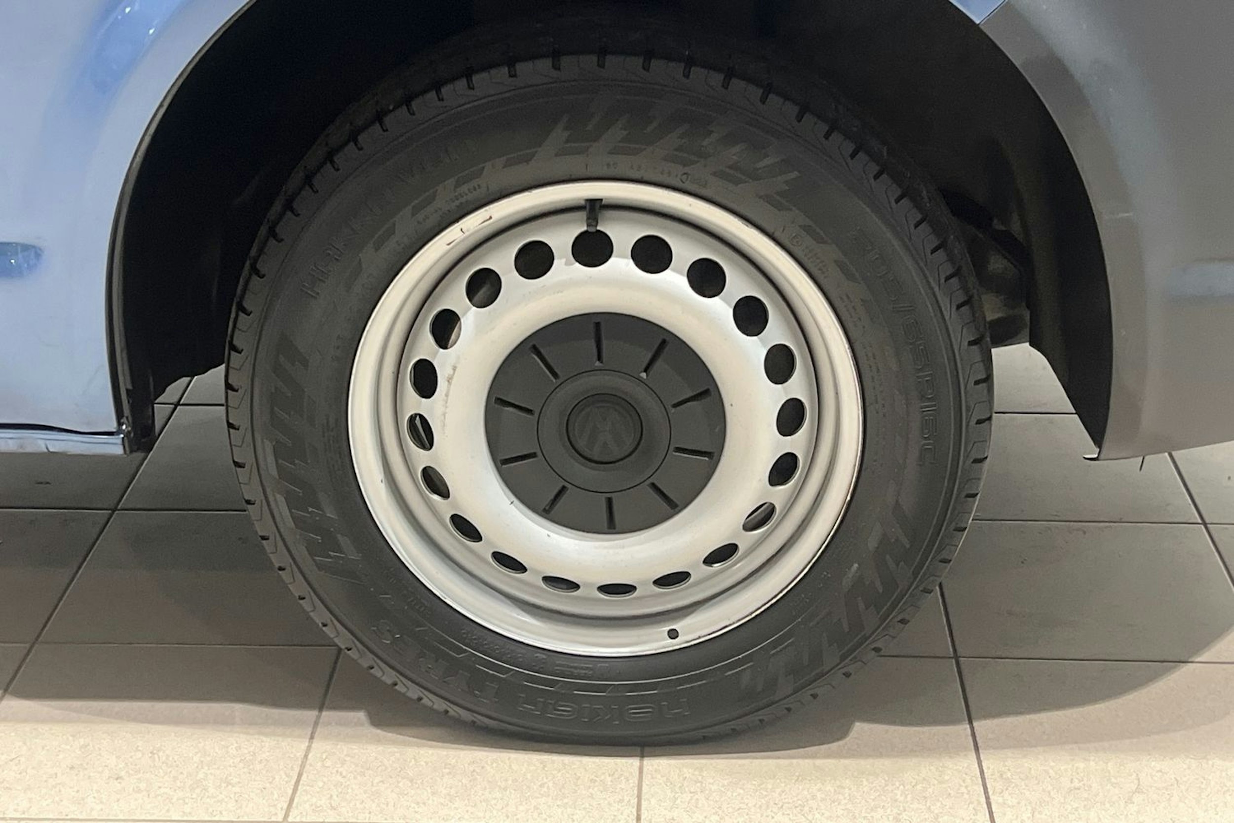 Sininen Volkswagen TRANSPORTER 2019 kuva 9.