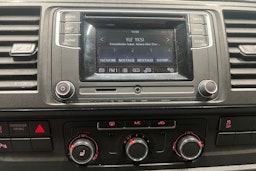 Sininen Volkswagen TRANSPORTER 2019 kuva 12.