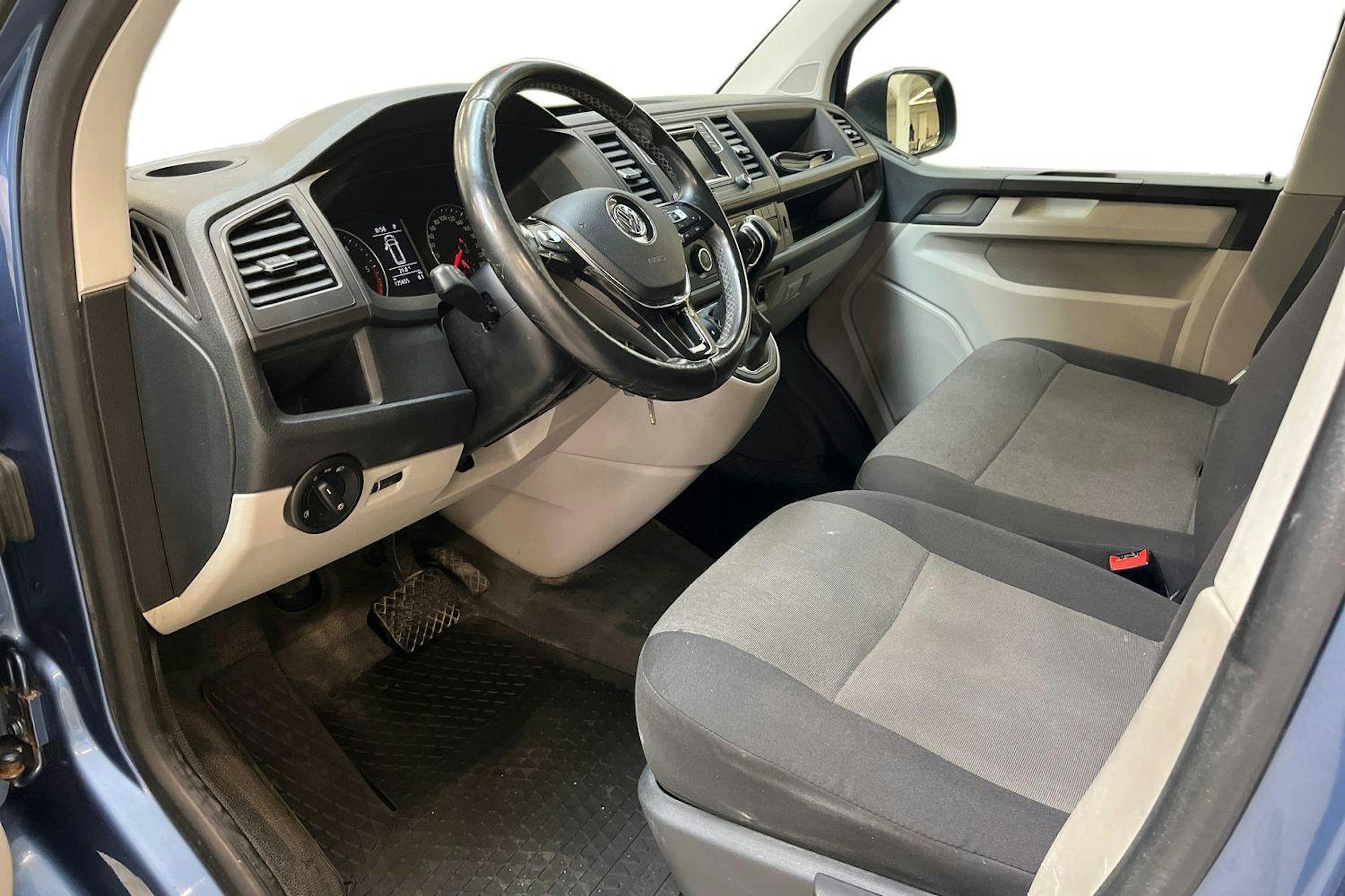 met. sininen Volkswagen Transporter 2019 kuva 7.