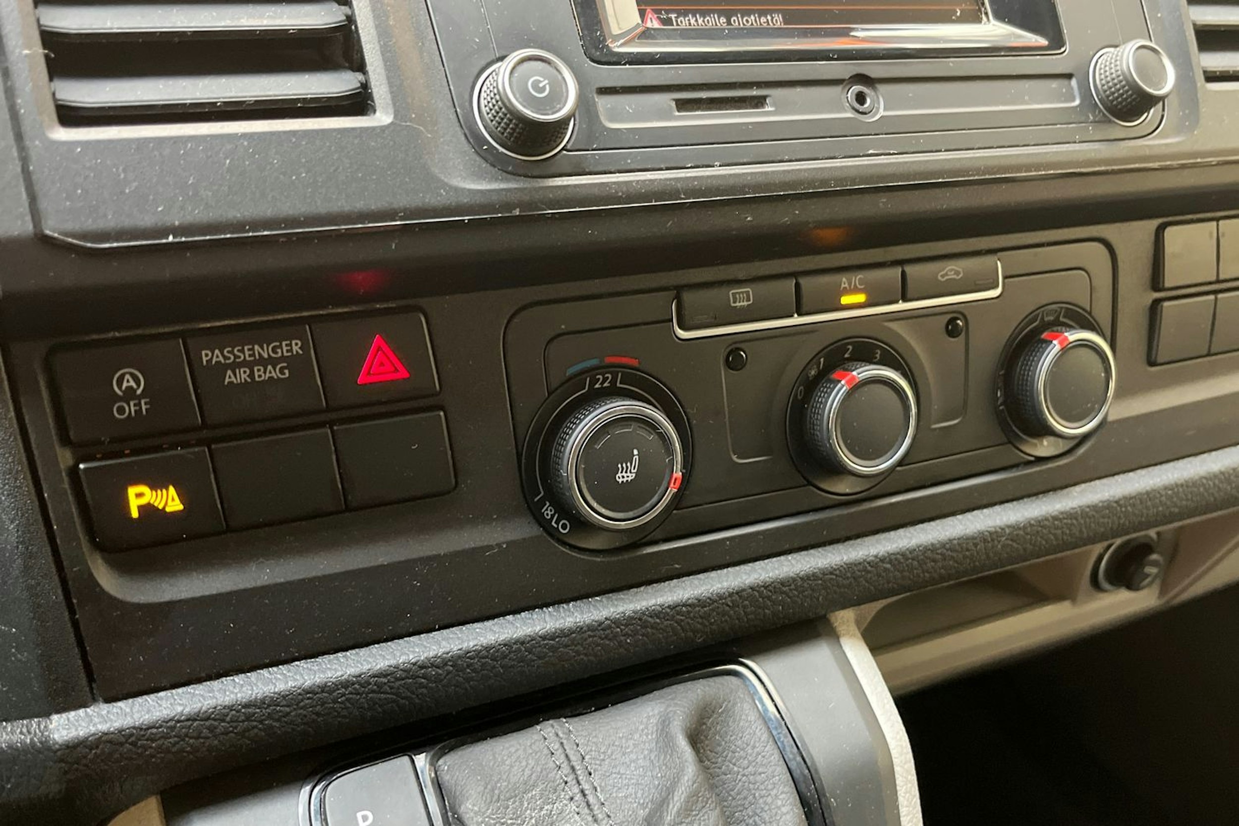 met. sininen Volkswagen Transporter 2019 kuva 20.