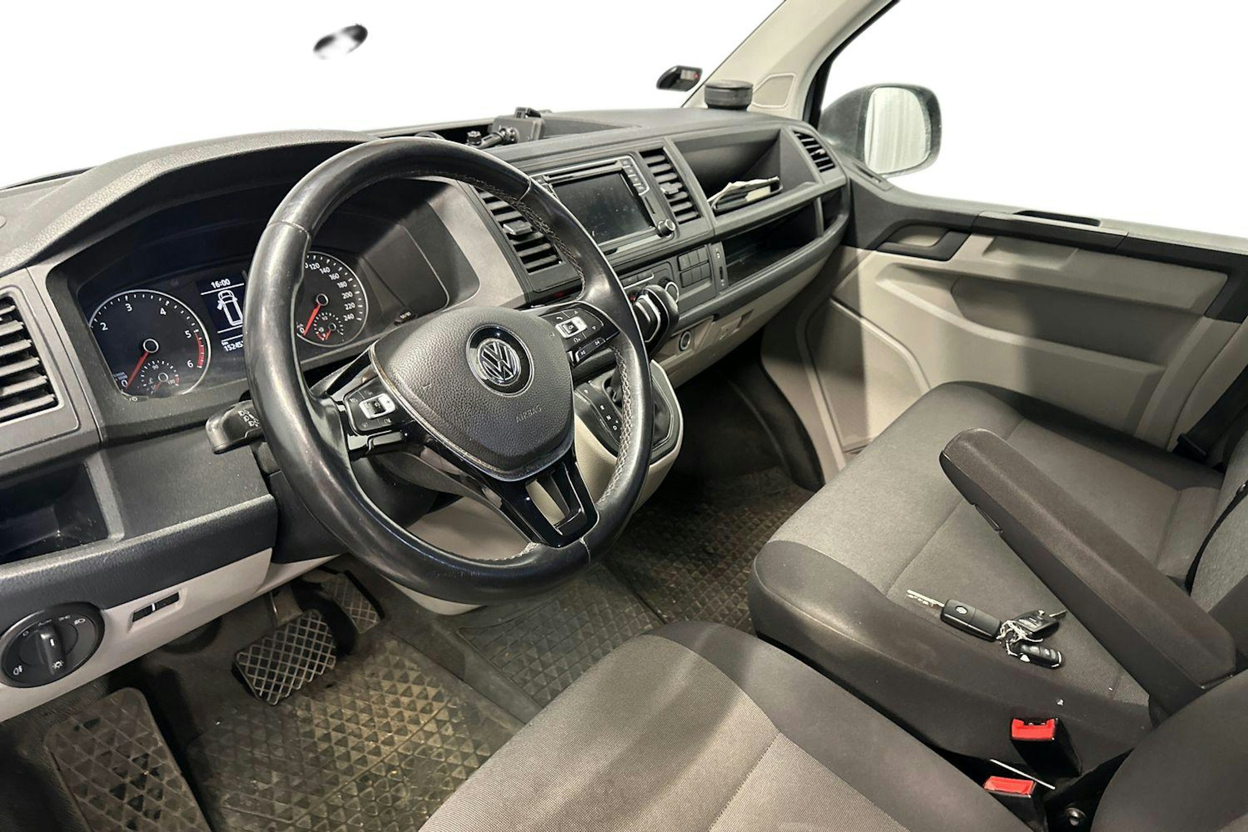 harmaa Volkswagen Transporter 2019 kuva 3.