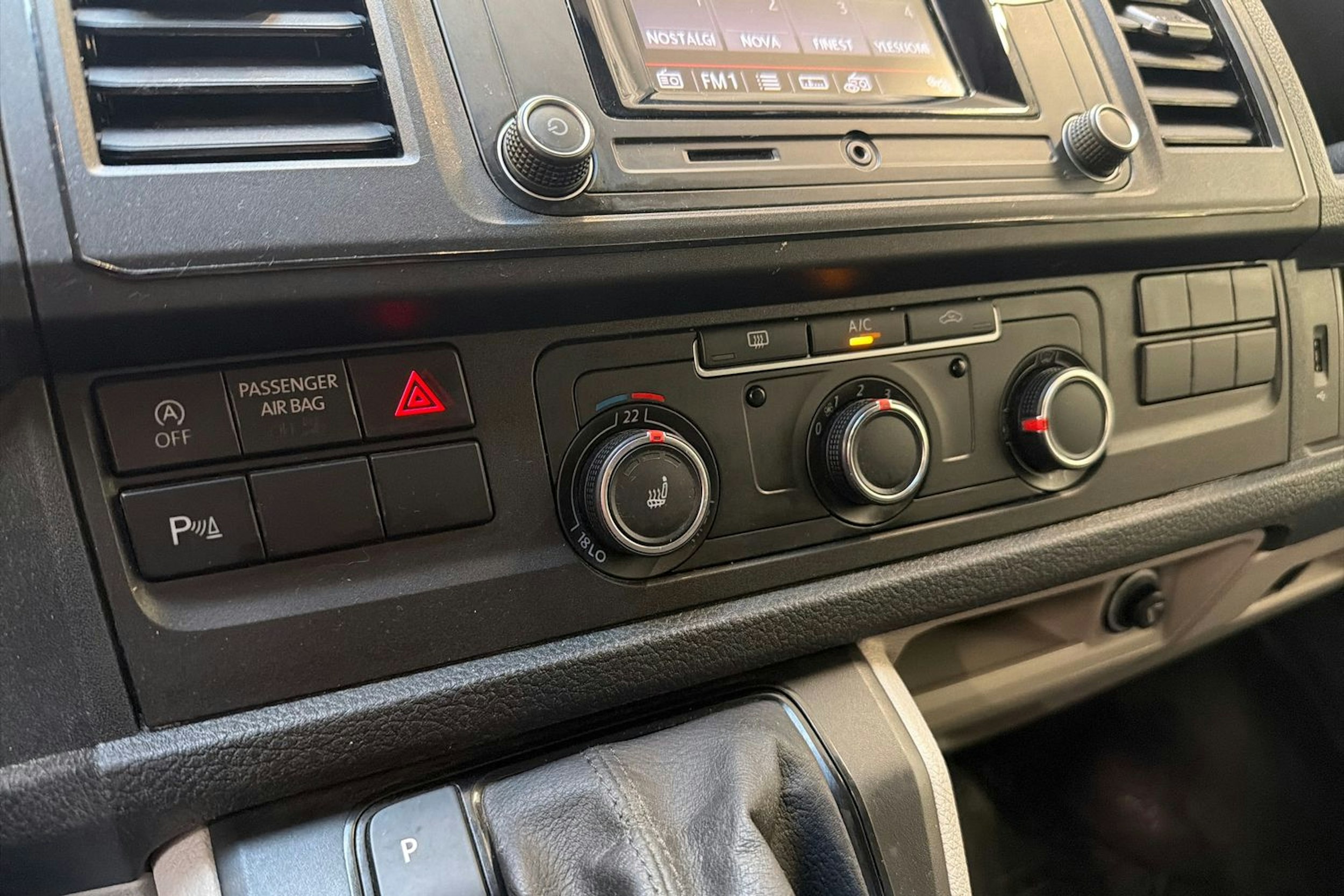 met. sininen Volkswagen Transporter 2019 kuva 15.