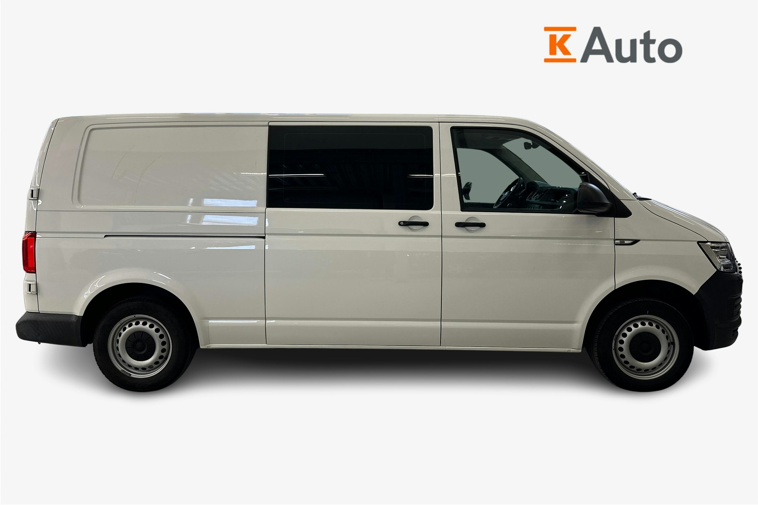 valkoinen Volkswagen Transporter 2019 kuva 2.