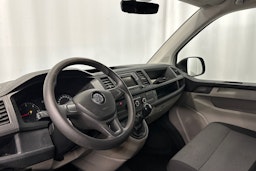 valkoinen Volkswagen Transporter 2019 kuva 6.