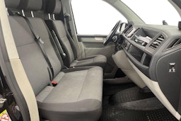 Musta Volkswagen Transporter 2019 kuva 10.