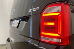 Musta Volkswagen Transporter 2019 kuva 17.