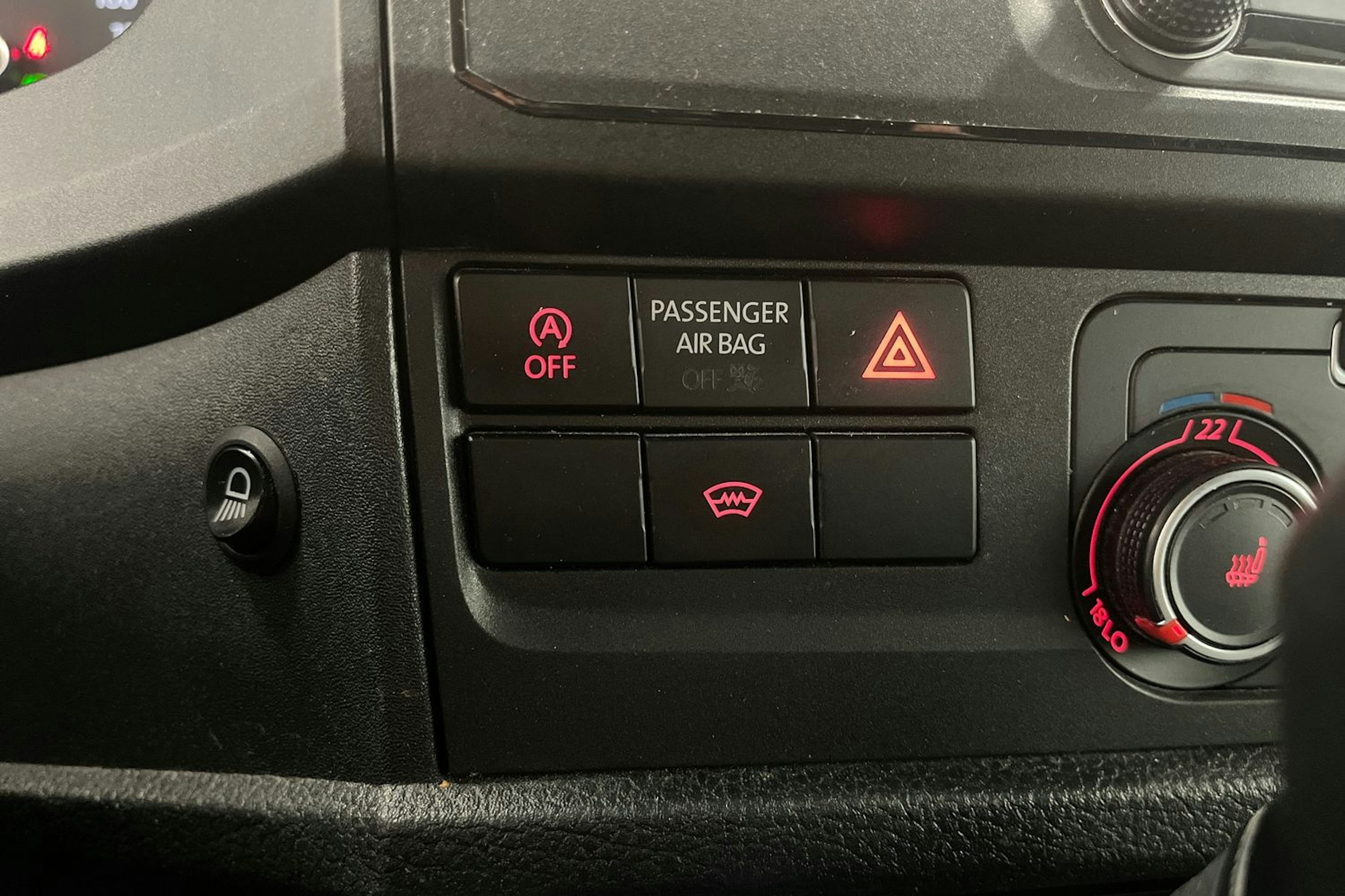 Musta Volkswagen Transporter 2019 kuva 28.