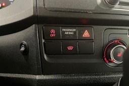 Musta Volkswagen Transporter 2019 kuva 28.