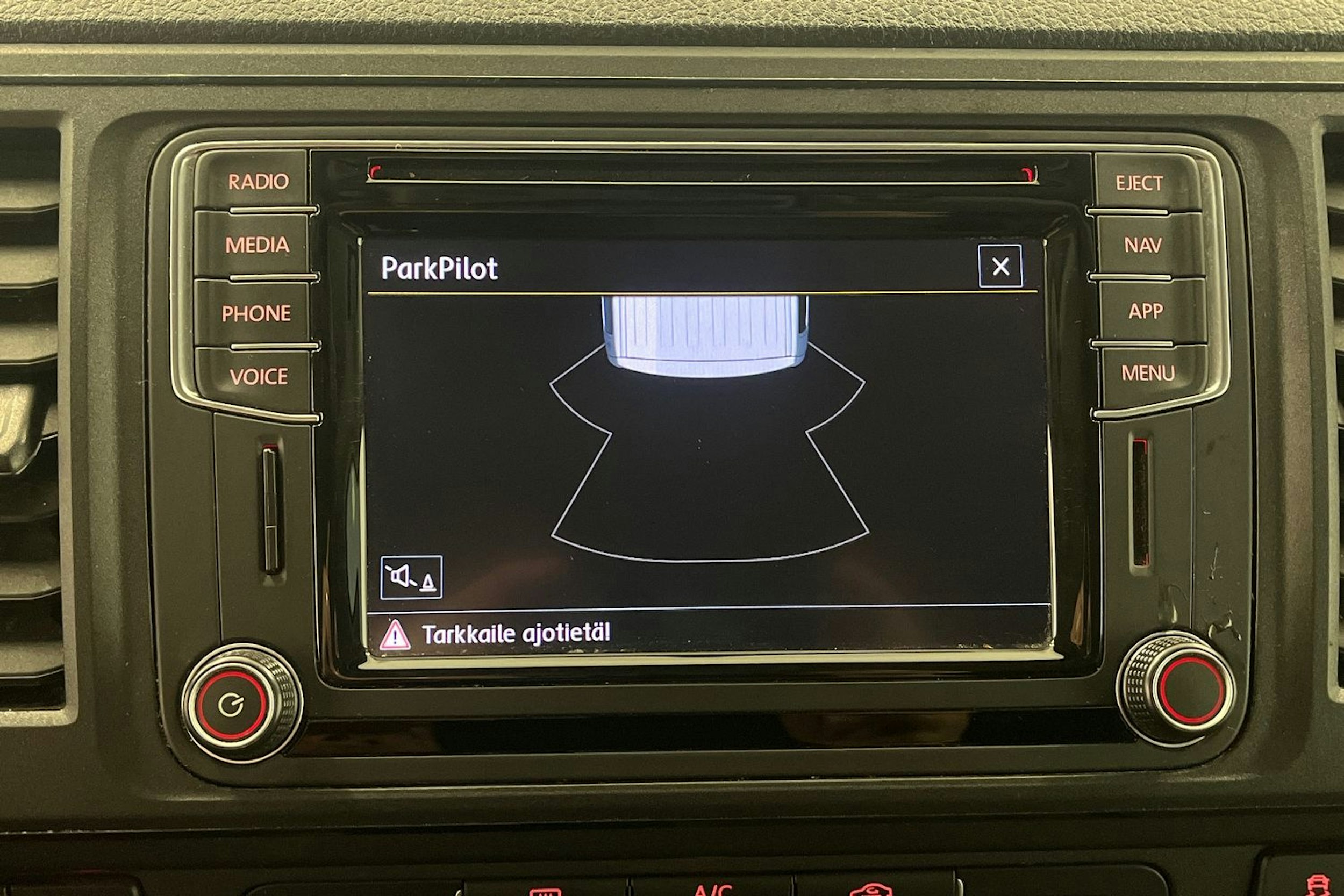 Musta Volkswagen Transporter 2019 kuva 34.