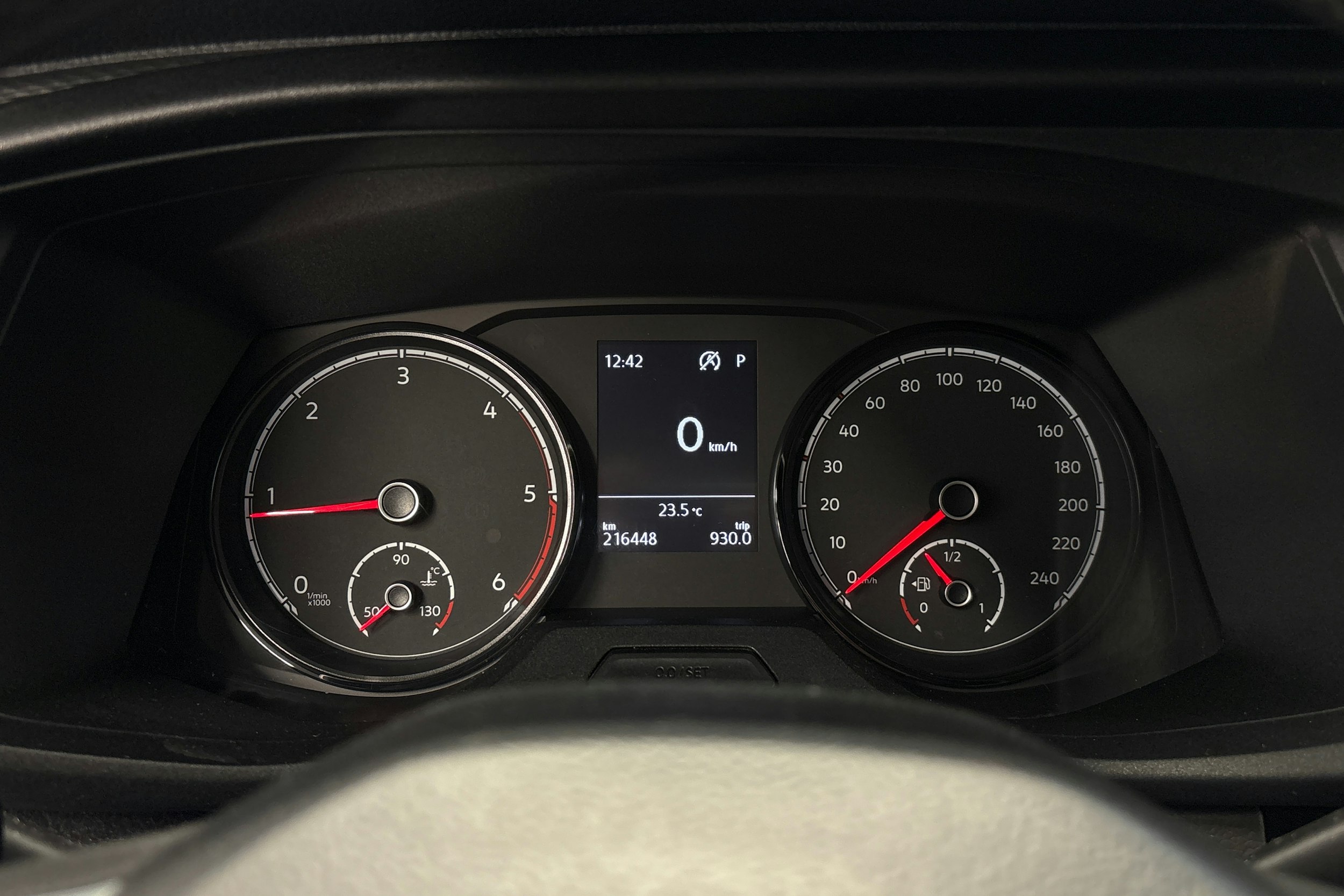 musta Volkswagen Transporter 2020 kuva 13.