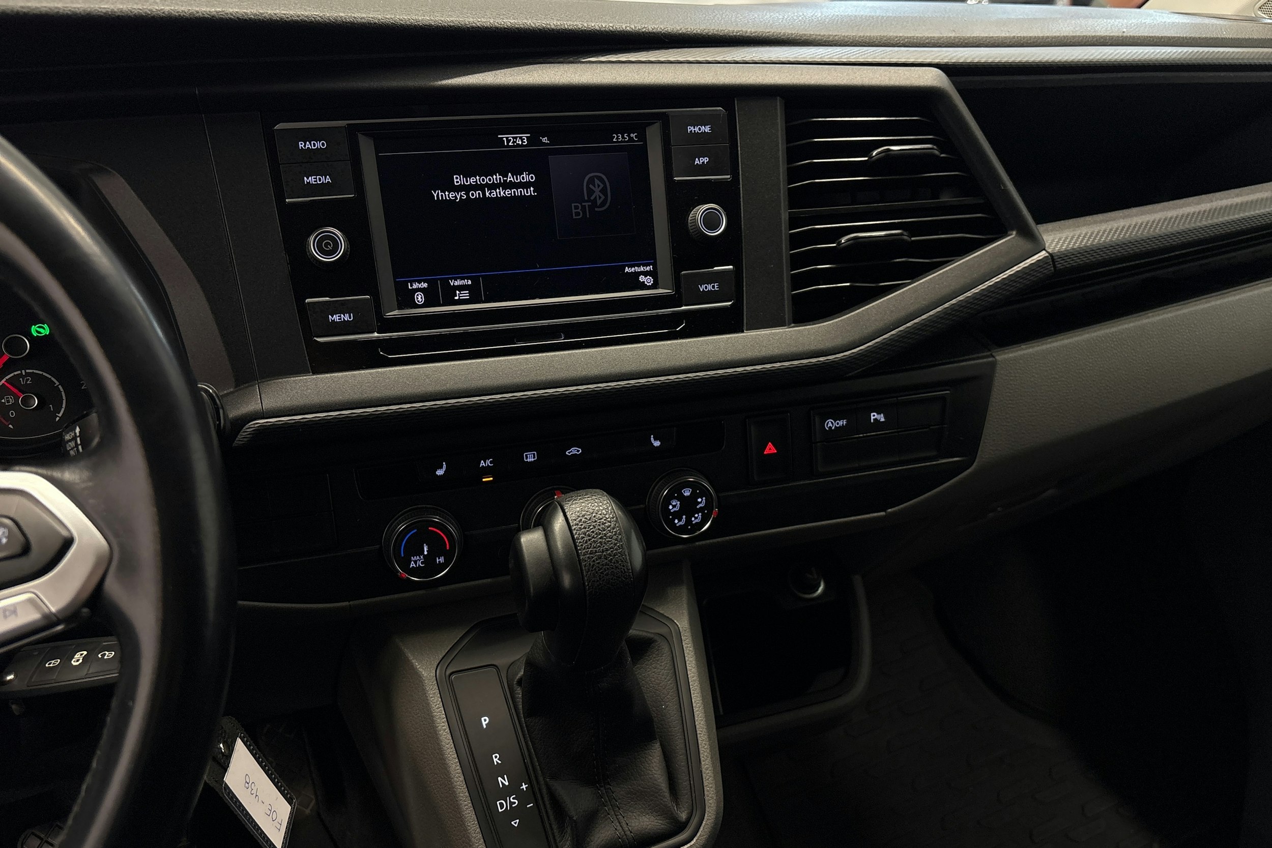musta Volkswagen Transporter 2020 kuva 14.