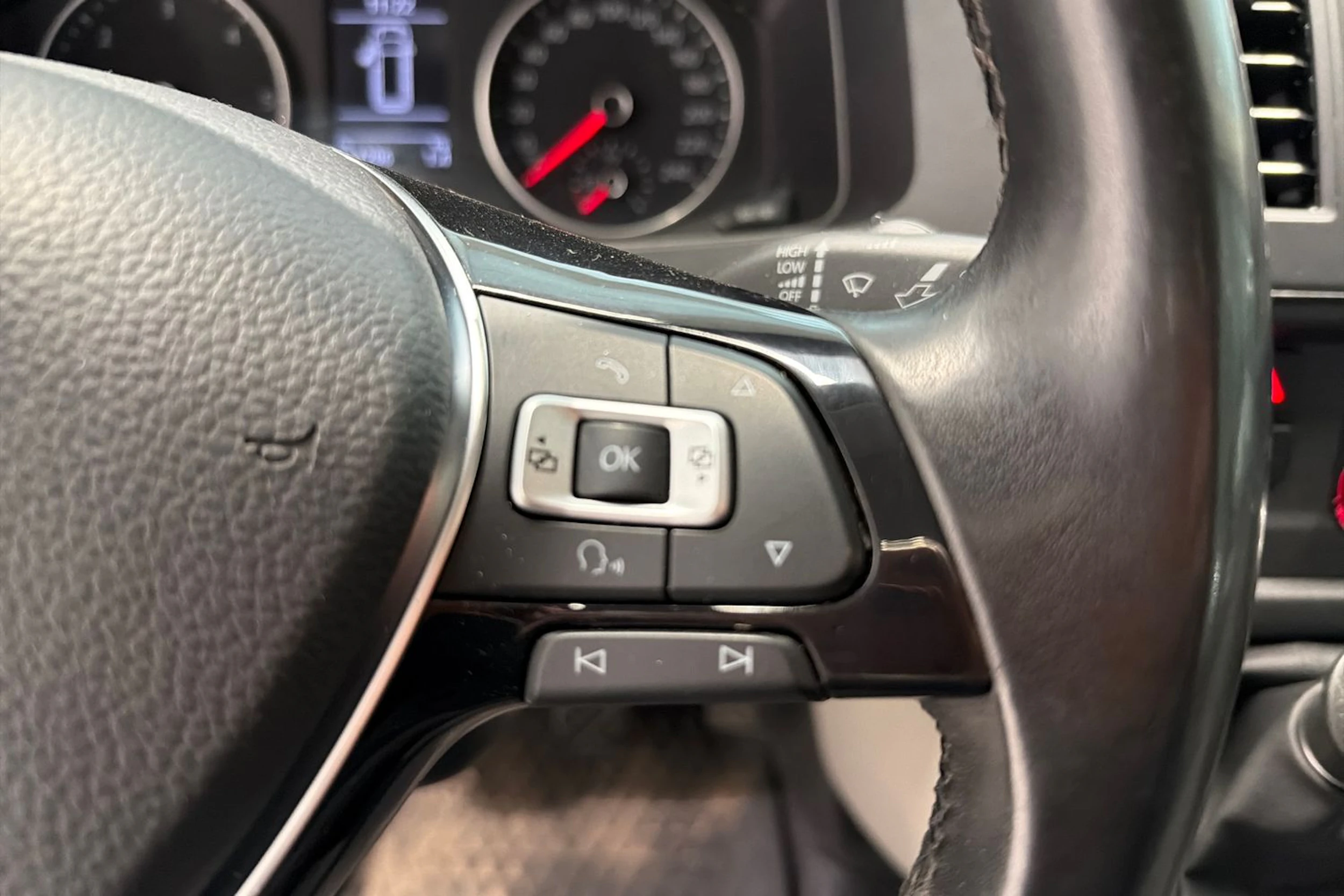 hopea Volkswagen Transporter 2019 kuva 18.