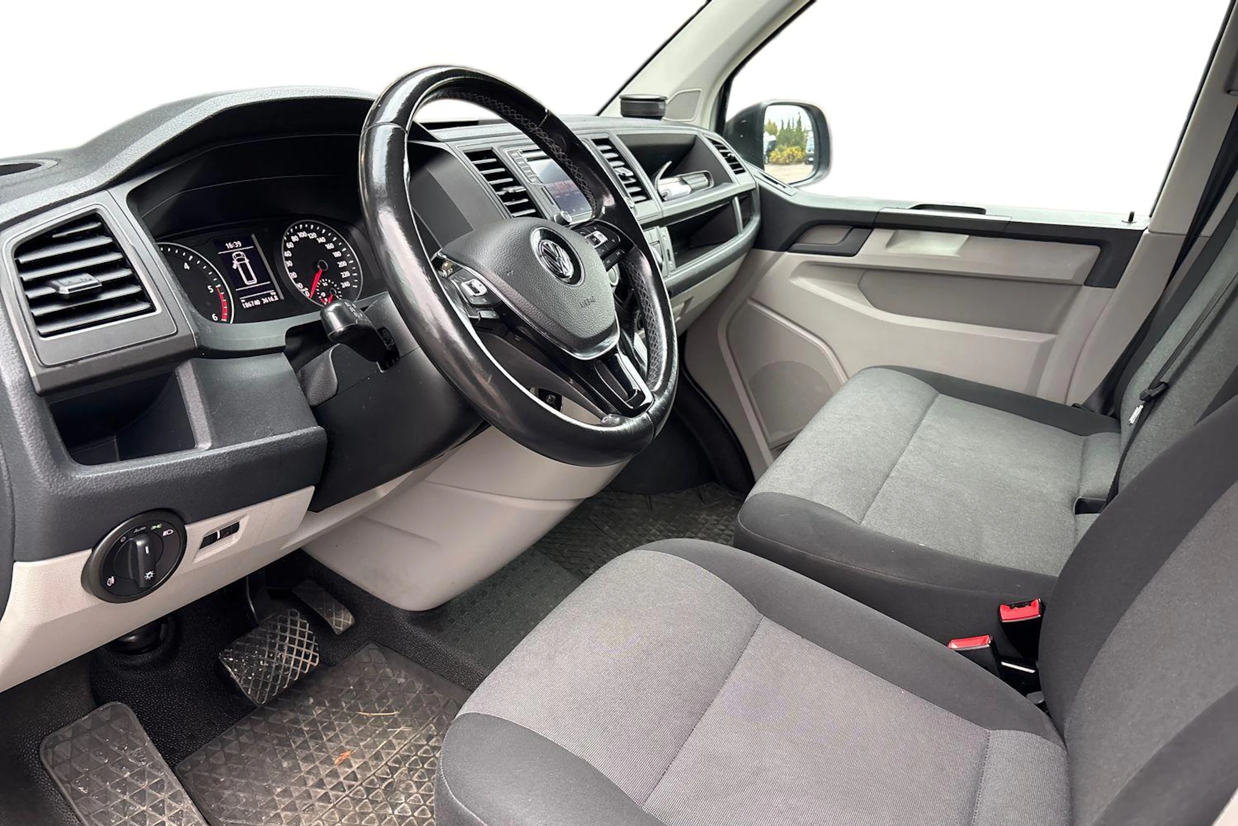 hopea Volkswagen Transporter 2019 kuva 3.