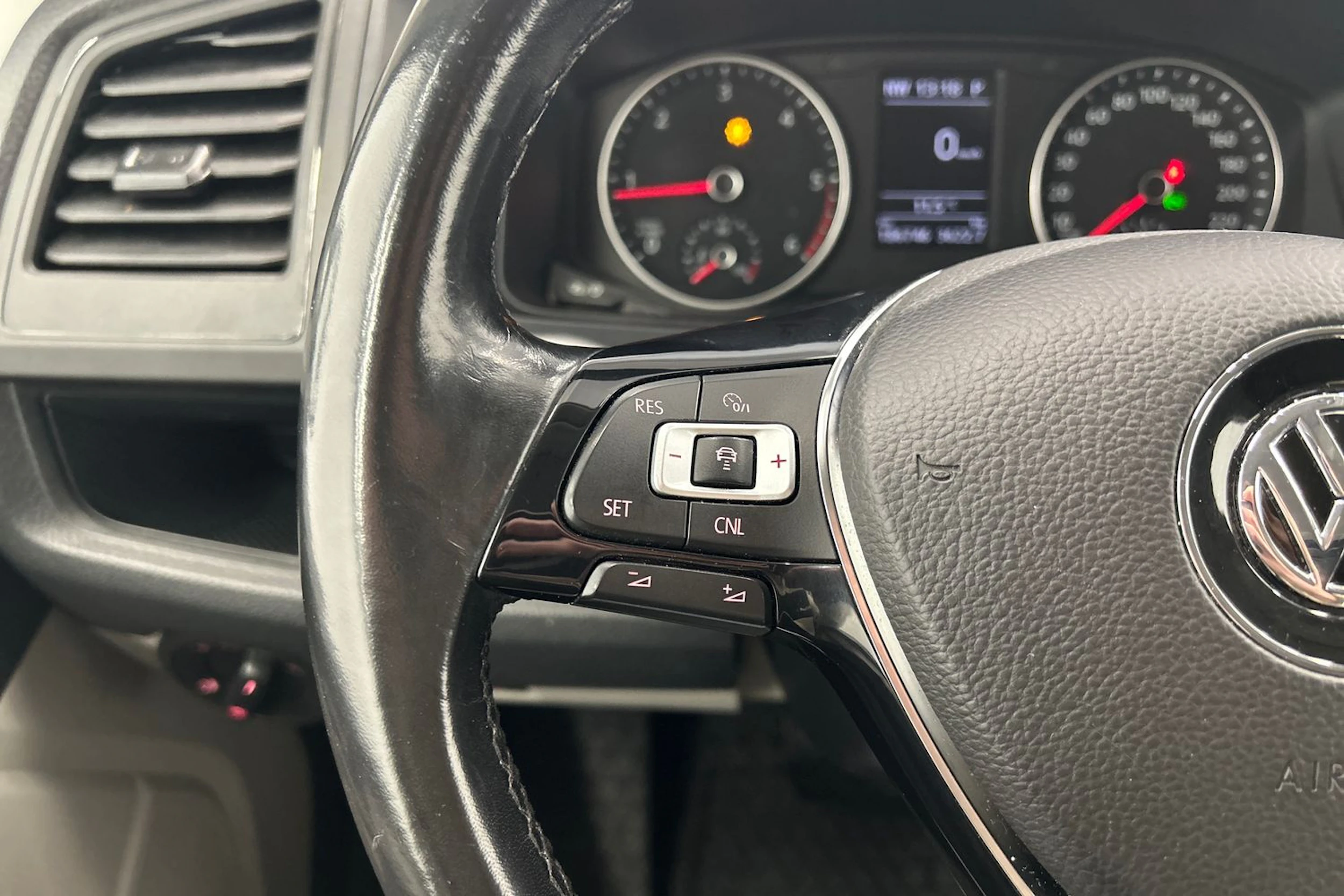 hopea Volkswagen Transporter 2019 kuva 11.