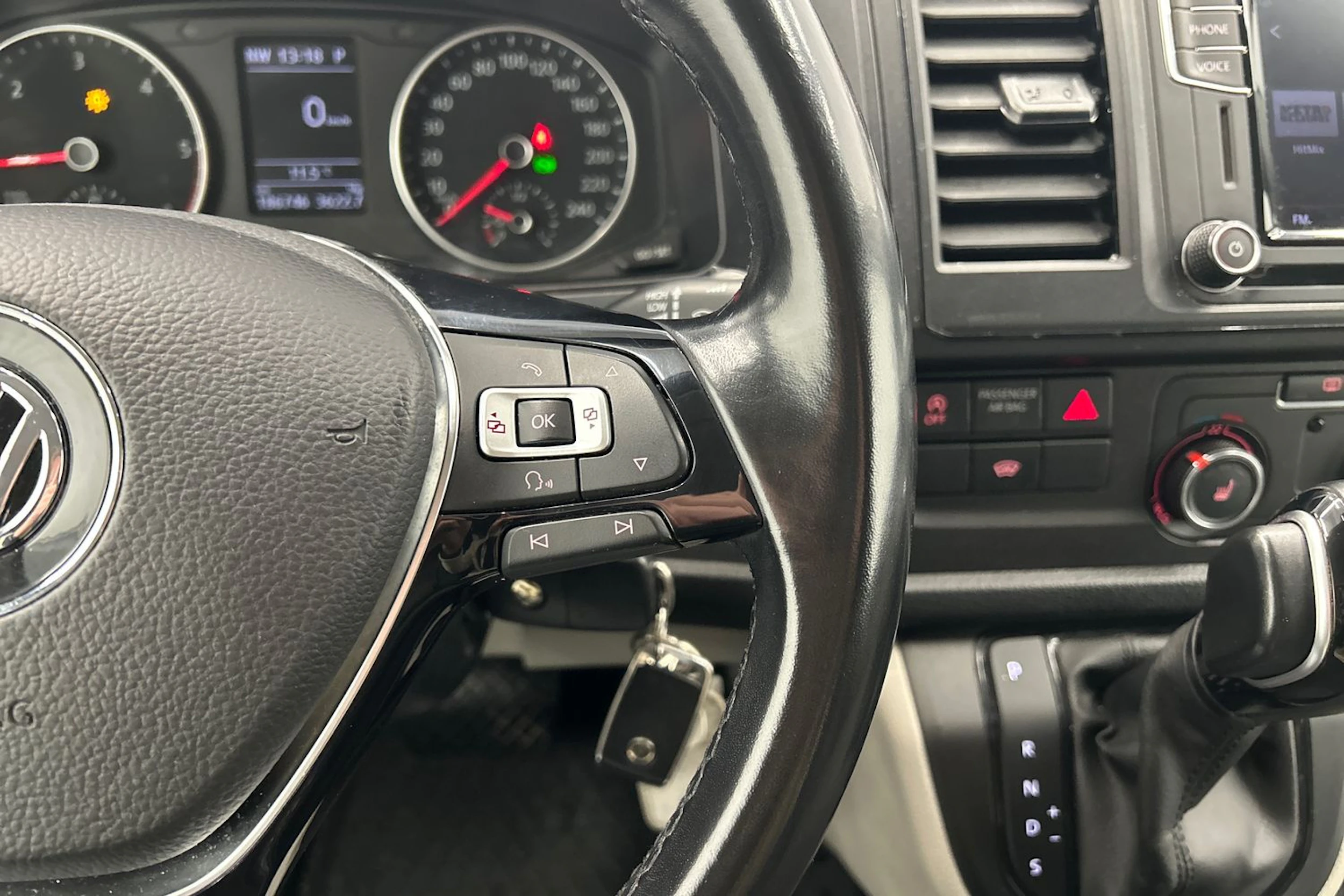 hopea Volkswagen Transporter 2019 kuva 12.