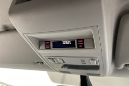 valkoinen Volkswagen Transporter 2019 kuva 14.