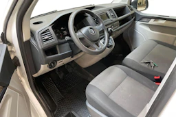 valkoinen Volkswagen Transporter 2019 kuva 8.