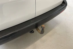 valkoinen Volkswagen Transporter 2019 kuva 19.
