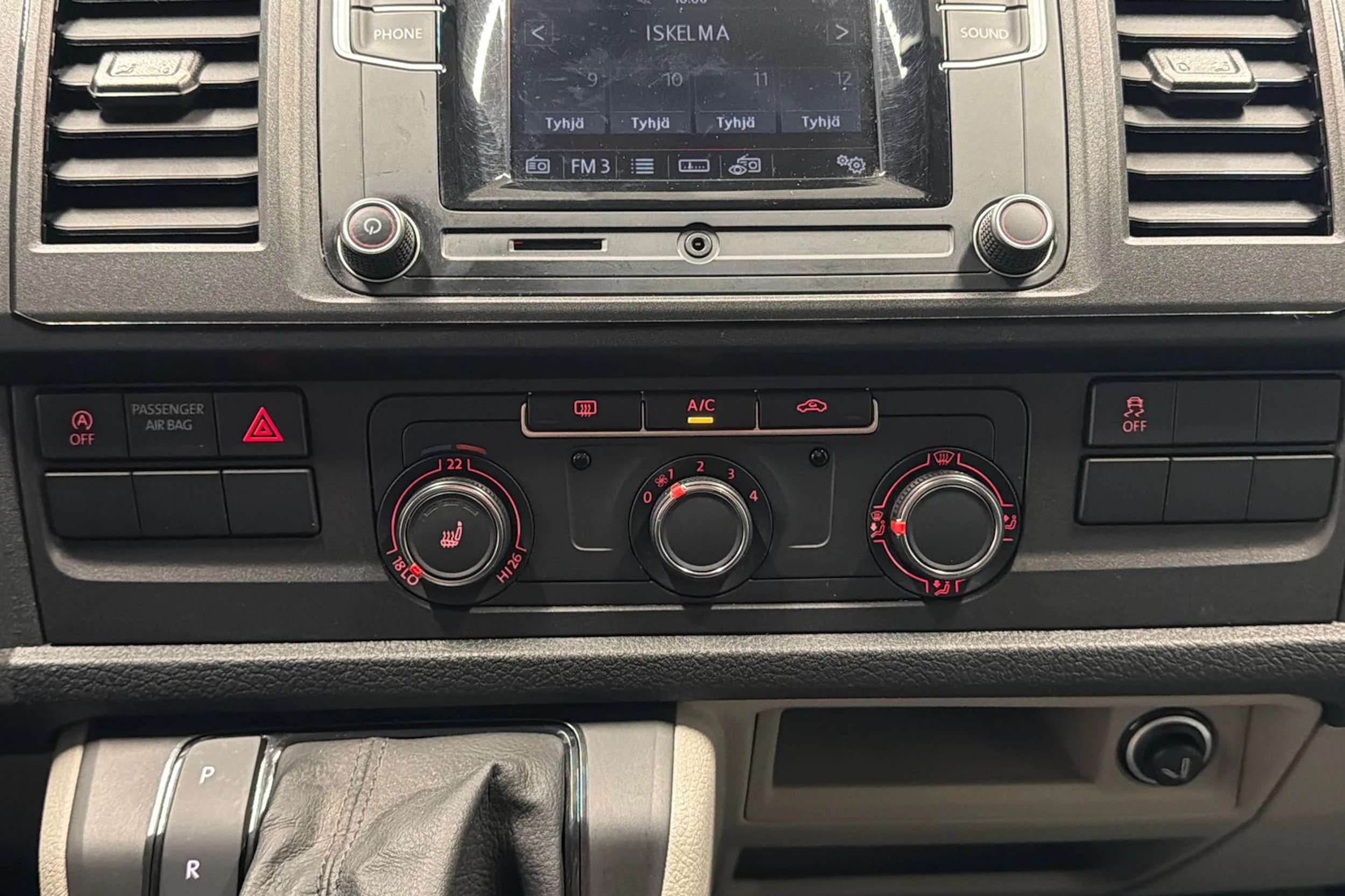 hopea Volkswagen Transporter 2019 kuva 21.