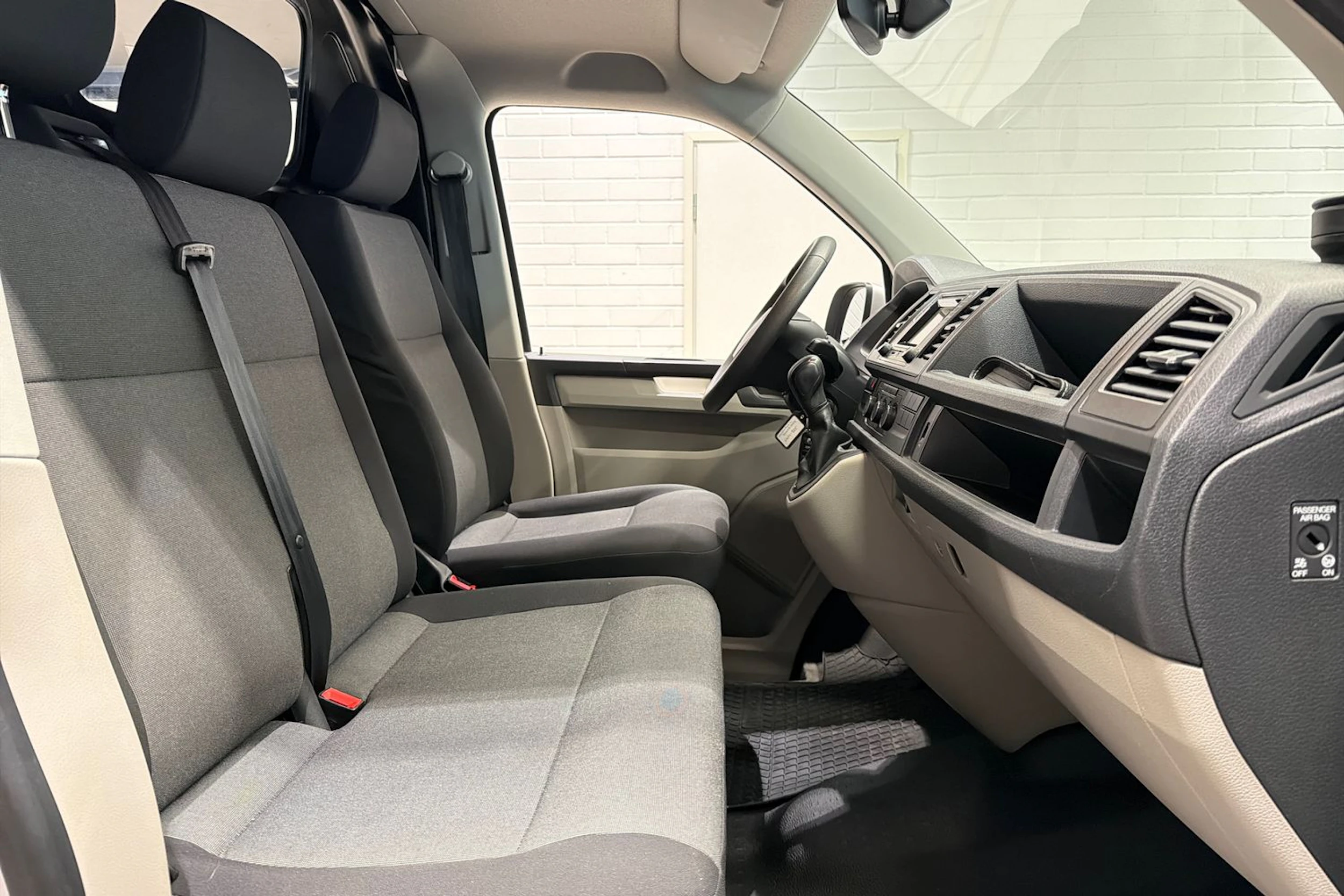 hopea Volkswagen Transporter 2019 kuva 24.