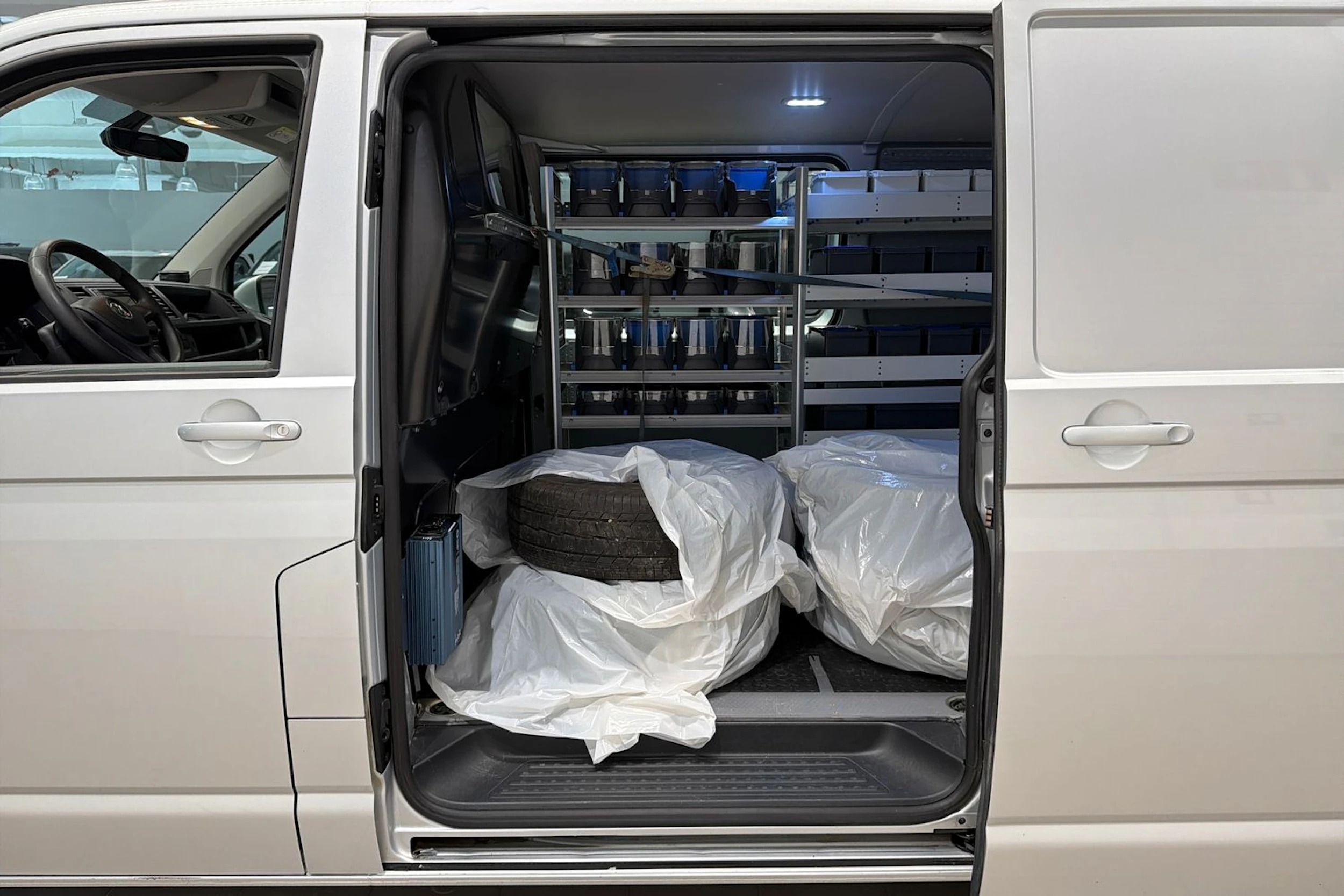 hopea Volkswagen Transporter 2019 kuva 26.