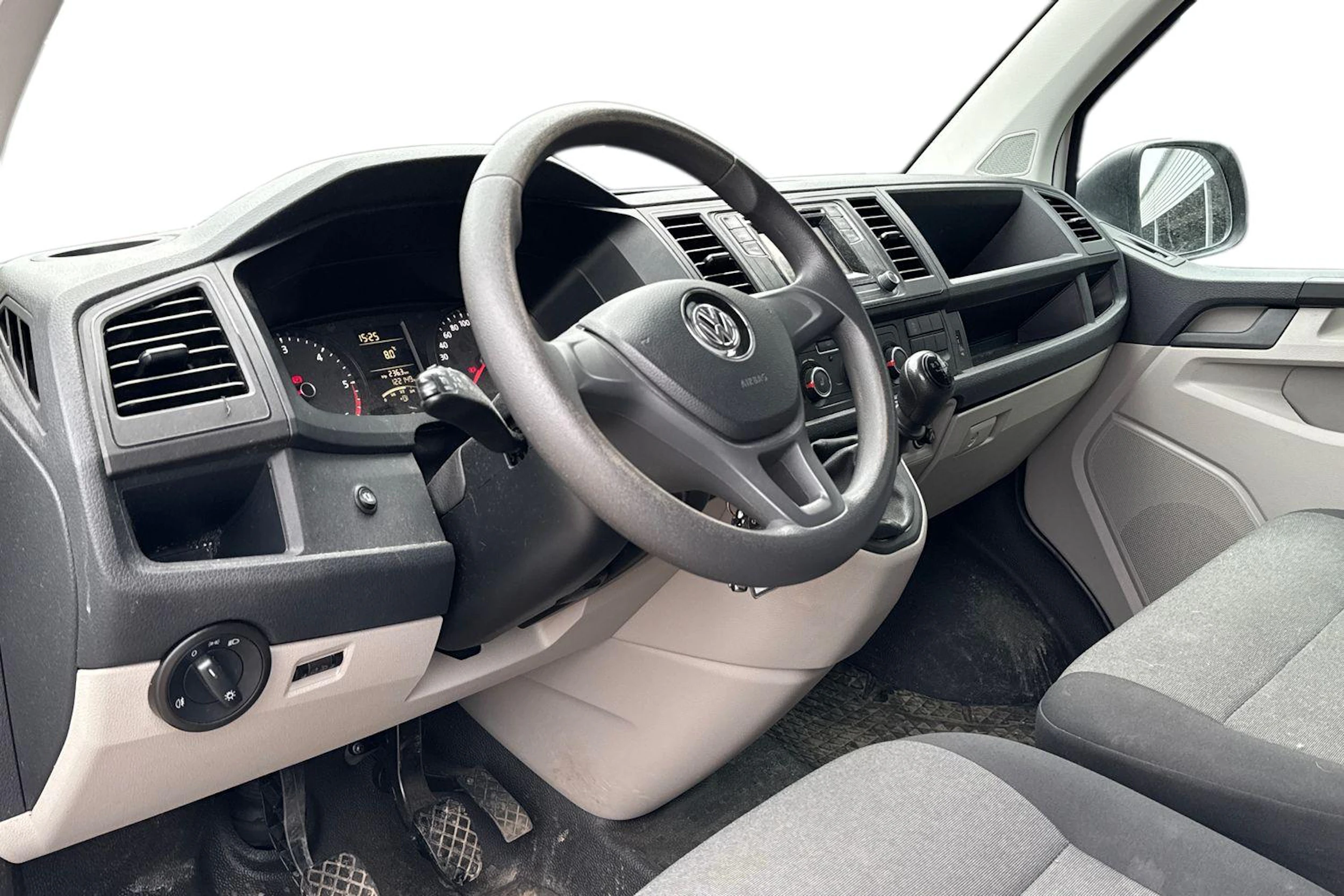 valkoinen Volkswagen Transporter 2019 kuva 3.