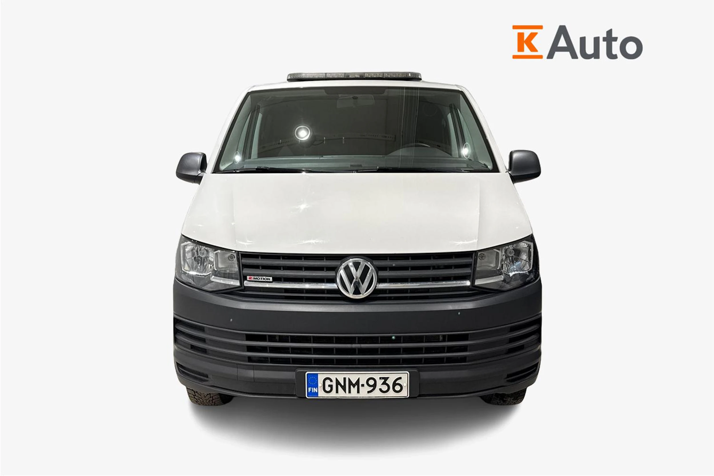 valkoinen Volkswagen Transporter 2019 kuva 5.