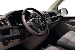valkoinen Volkswagen Transporter 2019 kuva 8.