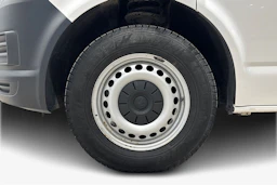 valkoinen Volkswagen Transporter 2019 kuva 11.