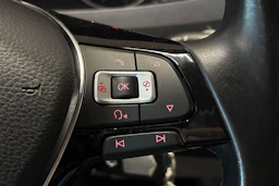 sininen Volkswagen Transporter 2019 kuva 17.
