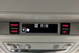 sininen Volkswagen Transporter 2019 kuva 24.