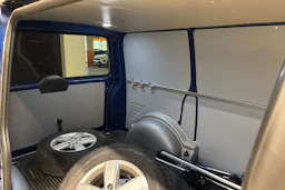 sininen Volkswagen Transporter 2019 kuva 25.