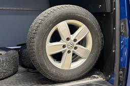 sininen Volkswagen Transporter 2019 kuva 29.