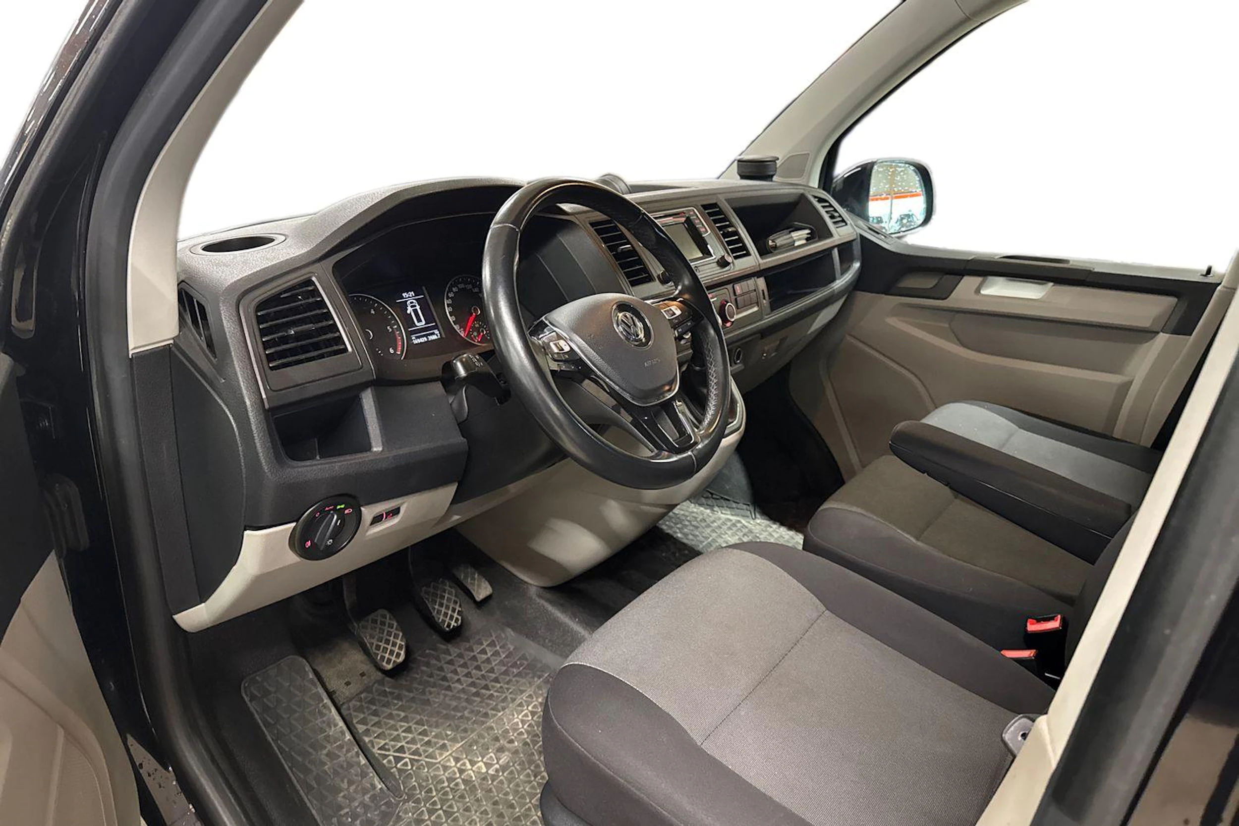 musta Volkswagen Transporter 2019 kuva 3.