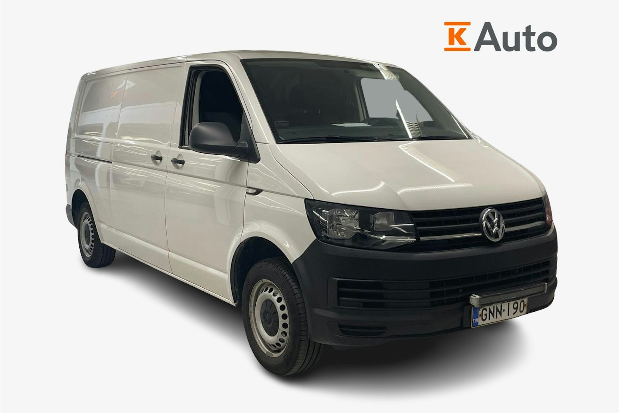 valkoinen Volkswagen Transporter 2019 kuva 1.