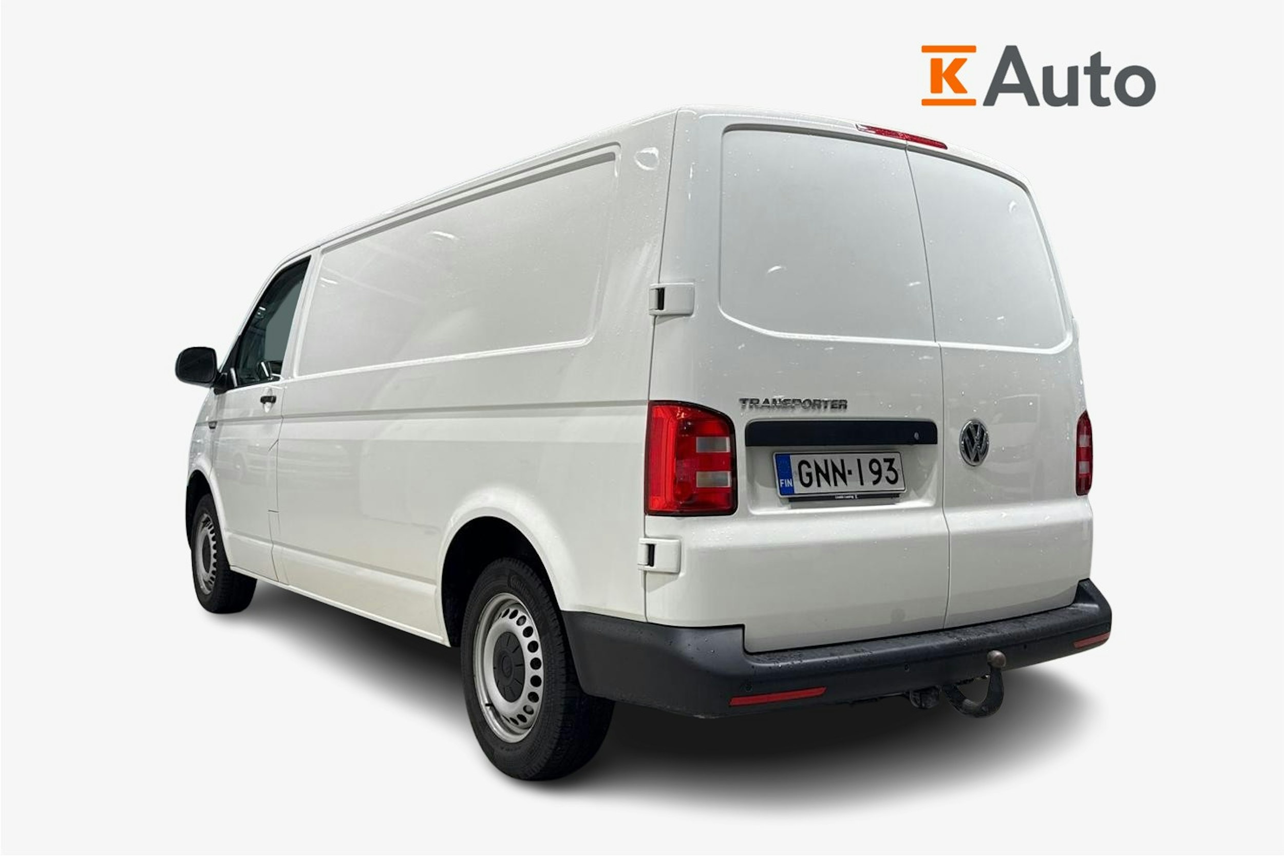 Valkoinen Volkswagen Transporter 2019 kuva 2.