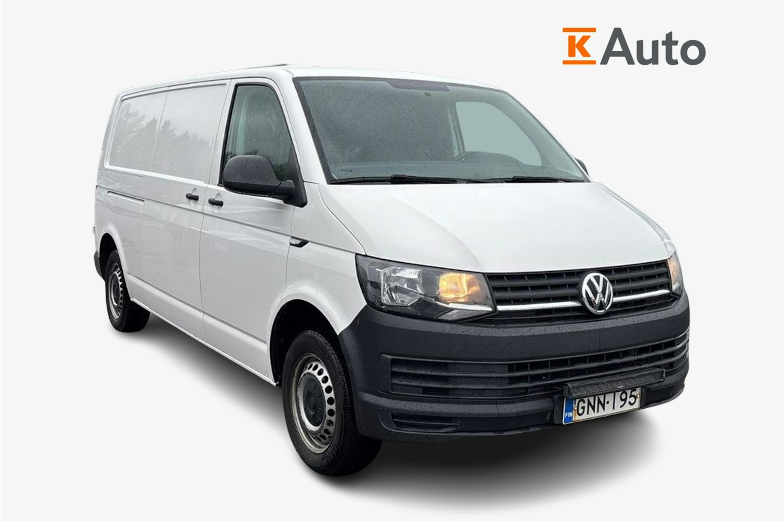 Valkoinen Volkswagen Transporter 2019 kuva 1.