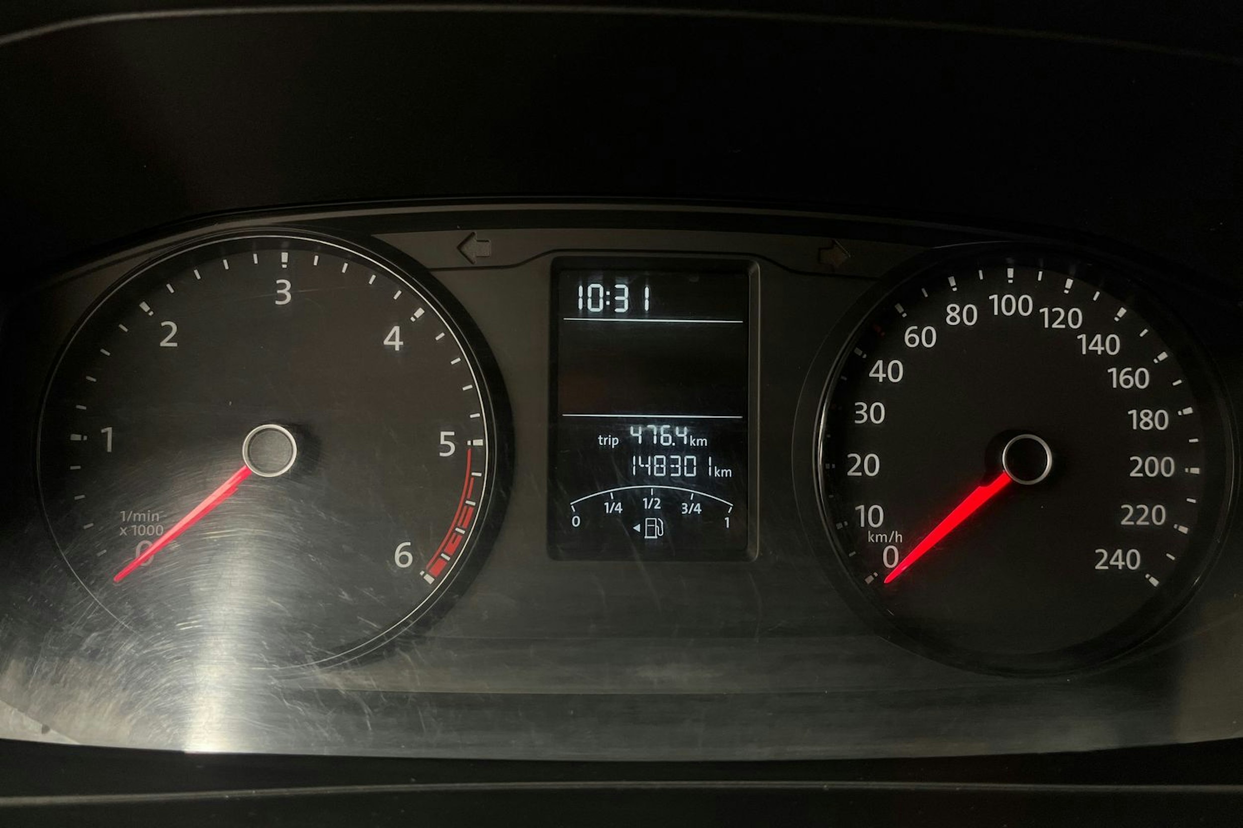 Valkoinen Volkswagen Transporter 2019 kuva 19.