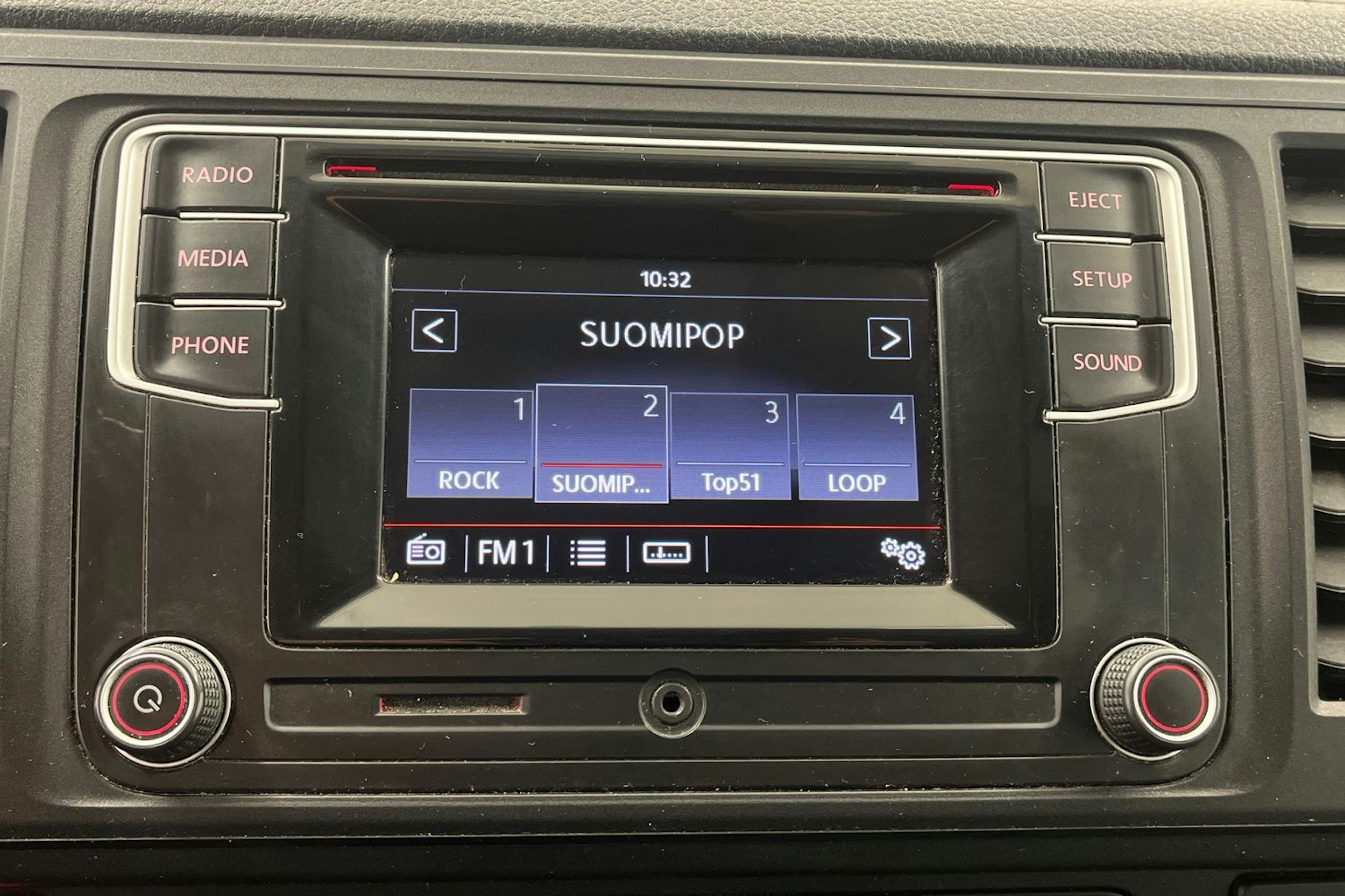 Valkoinen Volkswagen Transporter 2019 kuva 22.