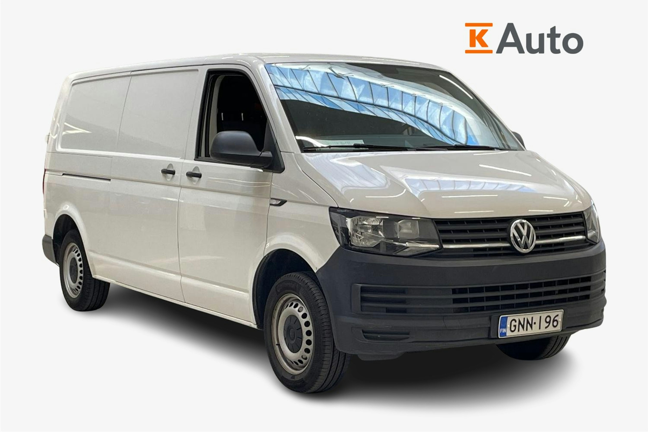 valkoinen Volkswagen Transporter 2019 kuva 1.