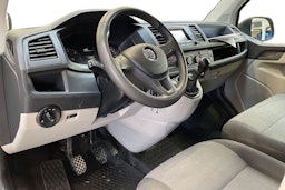 valkoinen Volkswagen Transporter 2019 kuva 7.