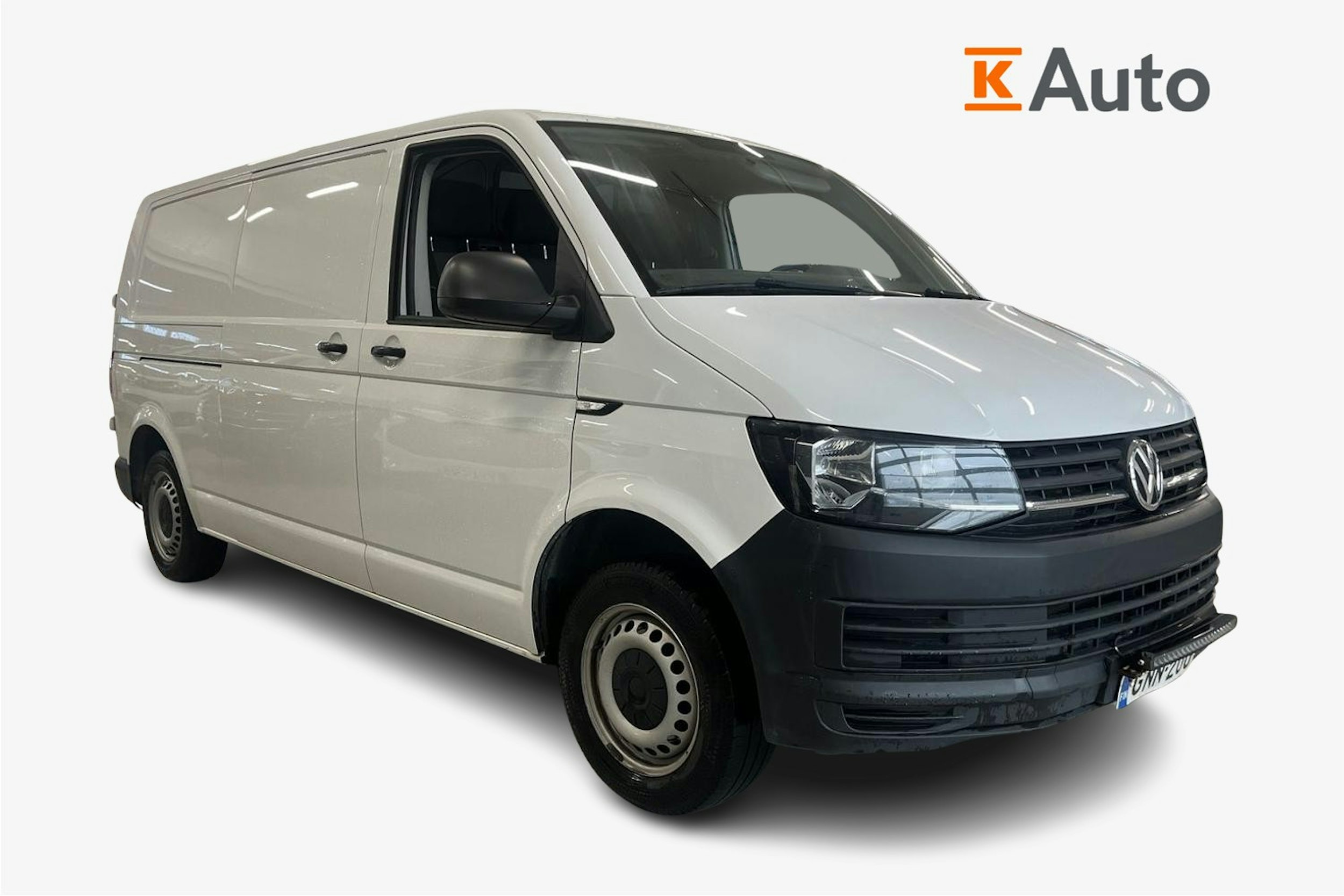 valkoinen Volkswagen Transporter 2019 kuva 1.