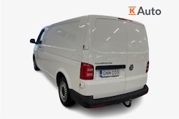 valkoinen Volkswagen Transporter 2019 kuva 2.