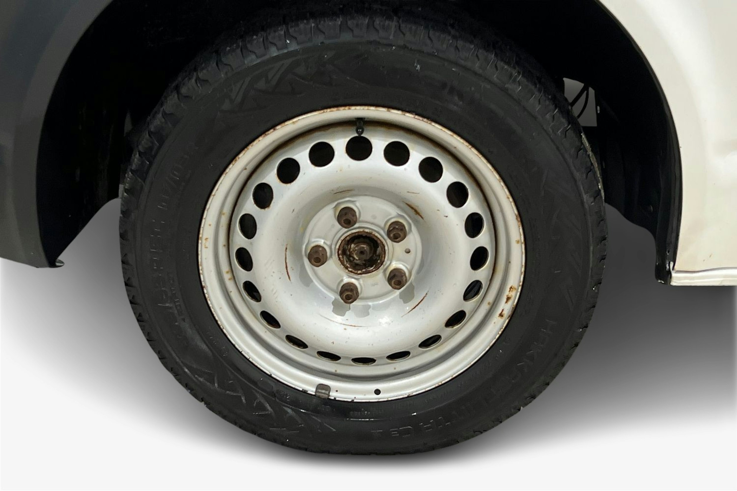 Valkoinen Volkswagen Transporter 2019 kuva 12.