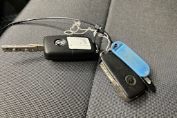 Valkoinen Volkswagen Transporter 2019 kuva 16.