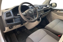 valkoinen Volkswagen Transporter 2019 kuva 7.