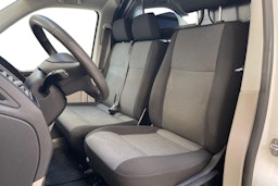 valkoinen Volkswagen Transporter 2019 kuva 9.